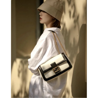 Fendi Medium Baguette Bag-26x15x4CM
