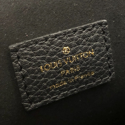Louis Vuitton Victoire Handbags-27*17*10CM