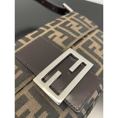 FendI Medium Baguette Bag-26x15x4CM