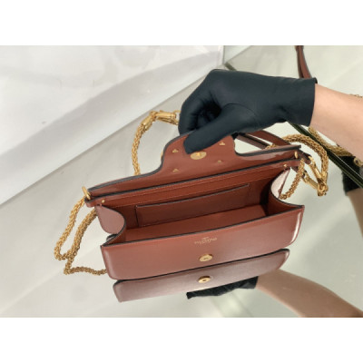 Valentino Garavani Locò Shoulder Bbag In Calfskin With Metallic VLogo-27*13*6CM