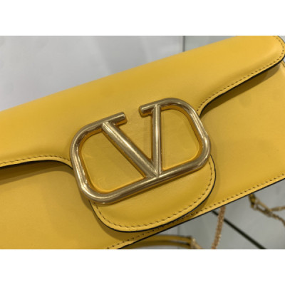 Valentino Garavani Locò Shoulder Bbag In Calfskin With Metallic VLogo-27*13*6CM