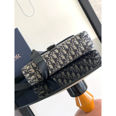 Diro Saddle Messenger Bag-31 x 23 x 8CM