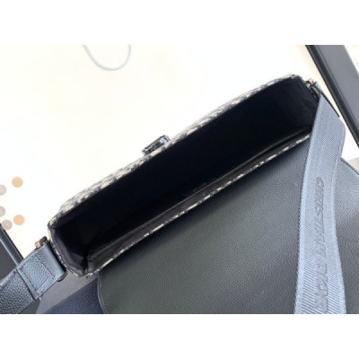 Diro Saddle Messenger Bag-31 x 23 x 8CM