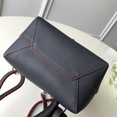 Louis Vuitton Backpack M54573-16*19.4*10CM