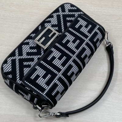 FendI Baguette Bag-27*15*11CM
