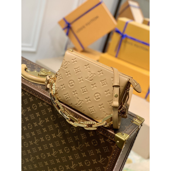 Louis Vuitton Coussin BB Bag-20*16*12 CM