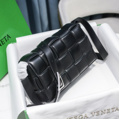 Bottega Veneta Padded Cassette Bag-26*18*8CM