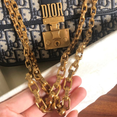 Diro 30 Montaigne-24*17*8 CM