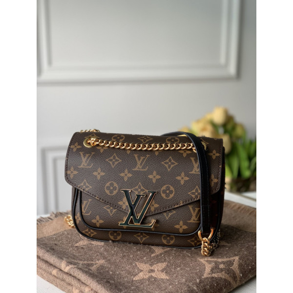 Louis Vuitton Compact Chain Bag M45592 -22*17*10CM