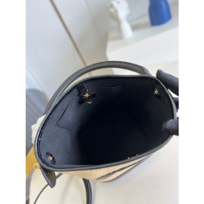 Louis Vuitton Petit Bucket- 24*19*18.5CM
