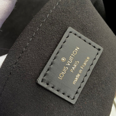 Louis Vuitton Locky BB Bag -21* 17.0*8CM