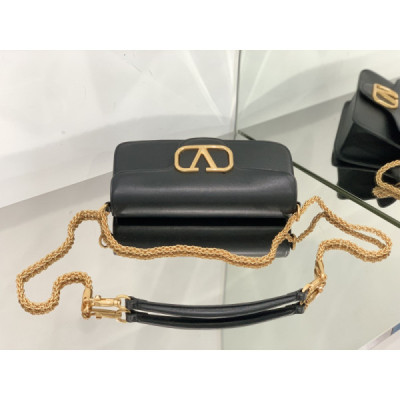 Valentino Garavani Locò Shoulder Bbag In Calfskin With Metallic VLogo-27*13*6CM