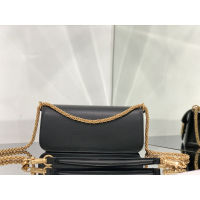 Valentino Garavani Locò Shoulder Bbag In Calfskin With Metallic VLogo-27*13*6CM