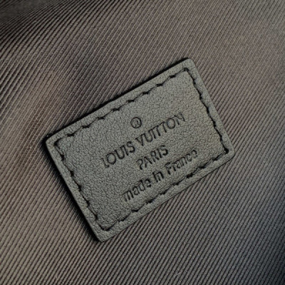 Louis Vuitton Discovery Bumbag-47*20*9CM