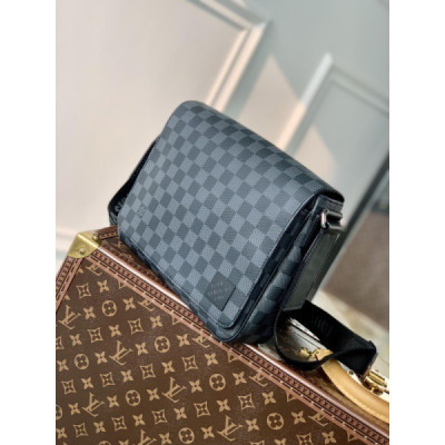 Louis Vuitton District Messenger Bag-M46255-26*20*7CM