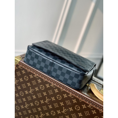 Louis Vuitton District Messenger Bag-M46255-26*20*7CM