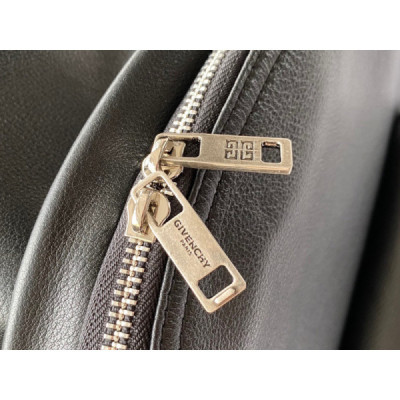 Gienvchy Backpack-28x40x15CM