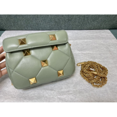 Valentin0 Garavani Roman Stud-Mini Size-19x13x6CM