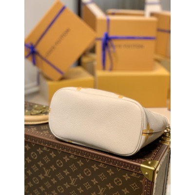 Louis Vuitton Marshmallow Hobo-24*22*13CM
