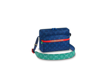 LOUIS VUITTON OUTDOOR MESSENGER M43829 (25.5*18*5cm)