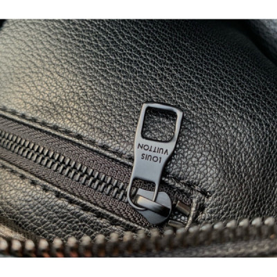 Louis Vuitton Locker Dopp Kit Pouch -28 x 15 x 16.5CM