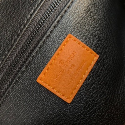 Louis Vuitton Locker Dopp Kit Pouch -28 x 15 x 16.5CM