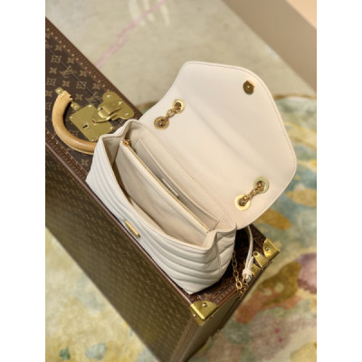 Louis Vuitton New Wave Bag-24x14x9CM