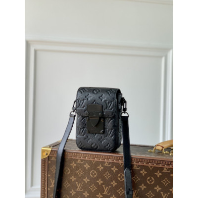 Louis Vuitton S-Lock Vertical Wearable Handbag-12*19*7CM