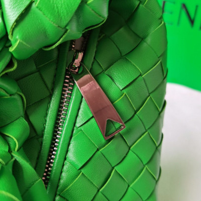 Bottega Veneta Jodie Hobo-23x28x8CM