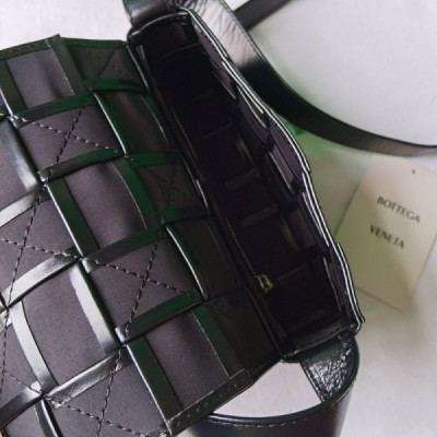 Bottega Veneta Cassette Bag-17.5×10.5×3.5CM