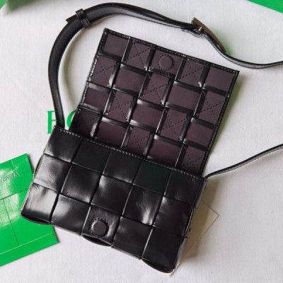 Bottega Veneta Cassette Bag-17.5×10.5×3.5CM