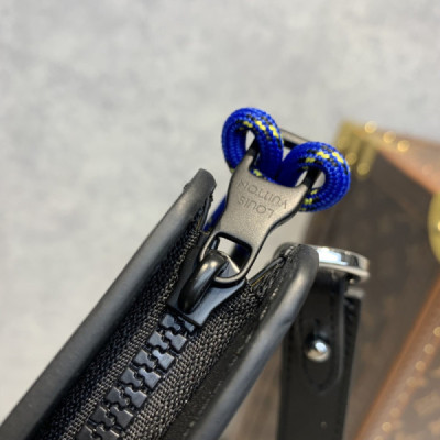Louis Vuitton Standing Pouch-21*27*5CM