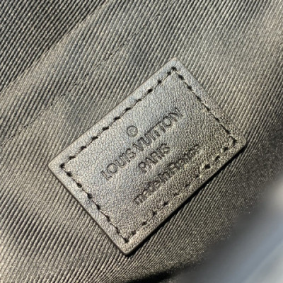 Louis Vuitton Standing Pouch-21*27*5CM