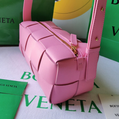 Bottega Veneta Cassette Bag-23.5x10x20CM