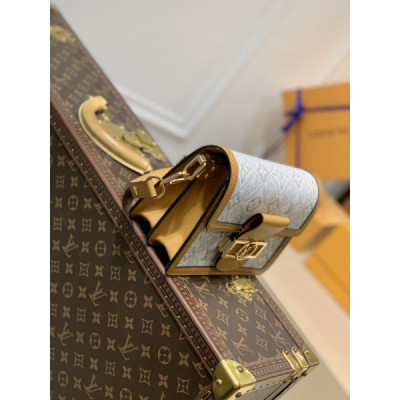 Louis Vuitton Mini Dauphine Bag-20*15*9CM