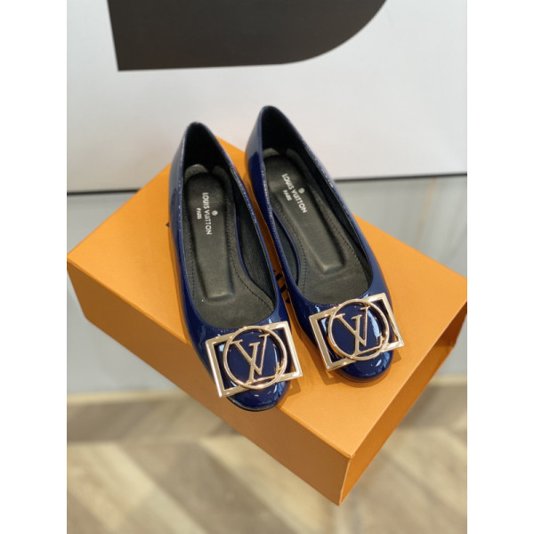 Louis Vuitton Pumps
