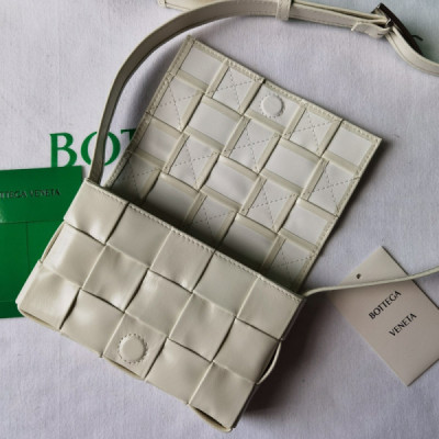 Bottega Veneta Cassette Bag-17.5×10.5×3.5CM