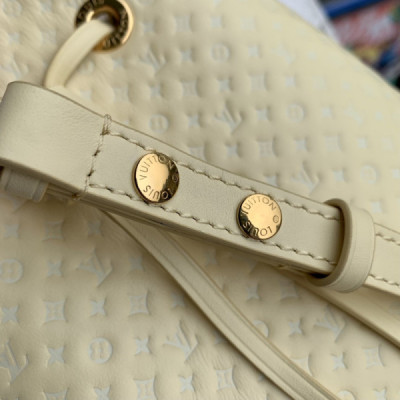 Louis Vuitton M22599 NeoNoe BB Handbag-20*20*13CM