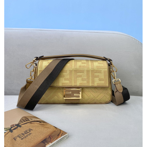 Fendi Medium Baguette Bag-26x15x4CM