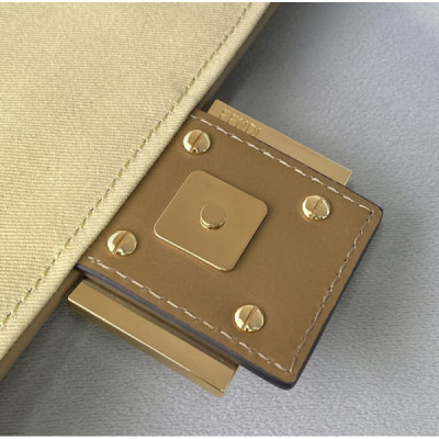 Fendi Medium Baguette Bag-26x15x4CM