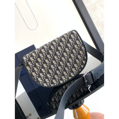 Diro Gallop Messenger Bag-28 x 22 x 7 CM