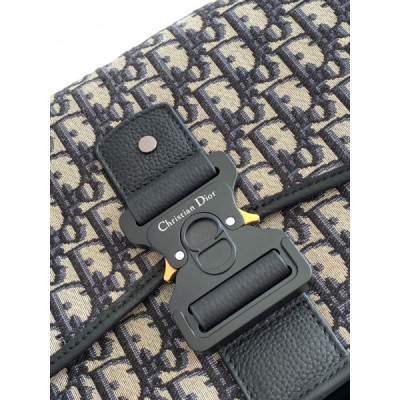 Diro Gallop Messenger Bag-28 x 22 x 7 CM