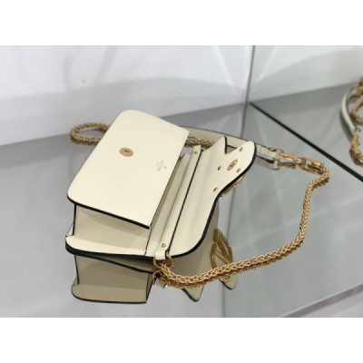 Valentino Garavani Locò Shoulder Bbag In Calfskin With Metallic VLogo-27*13*6CM