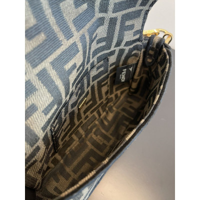 FendI Small Baguette Bag-20x15x9CM