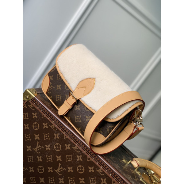 Louis Vuitton Diane Handbags-25*9*15CM