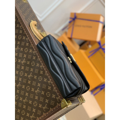 Louis Vuitton New Wave Bag-24x14x9CM
