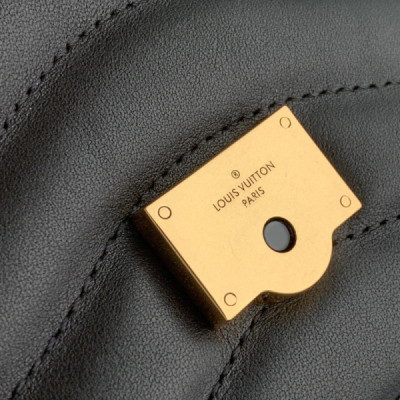 Louis Vuitton New Wave Bag-24x14x9CM