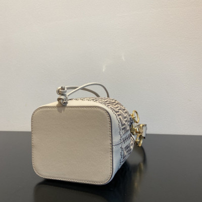 Fendi Mini Mon Tresor Bag -12x18x10CM