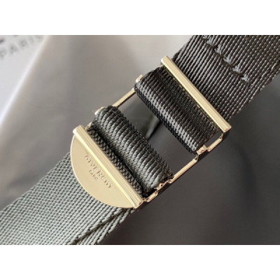 Gienvchy Backpack-28x40x15CM