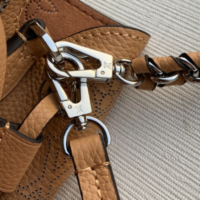 Louis Vuitton Bella Tote Bag-19 x 22 x 14CM